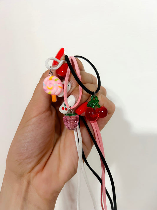 Choker Con Laccio In Caucciù + Charm