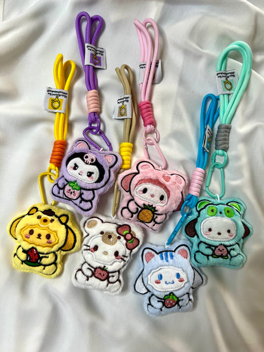 Hello Kitty & Friend Peluche Keychain