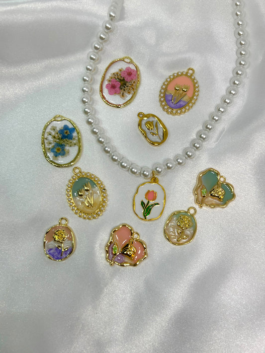 Giro Di Perle + Charm Floreale